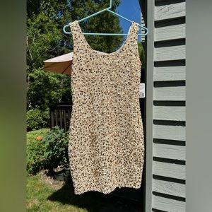 ✨💛⭐️✨GOLD SEQUINED DRESS NWT✨⭐️💛✨